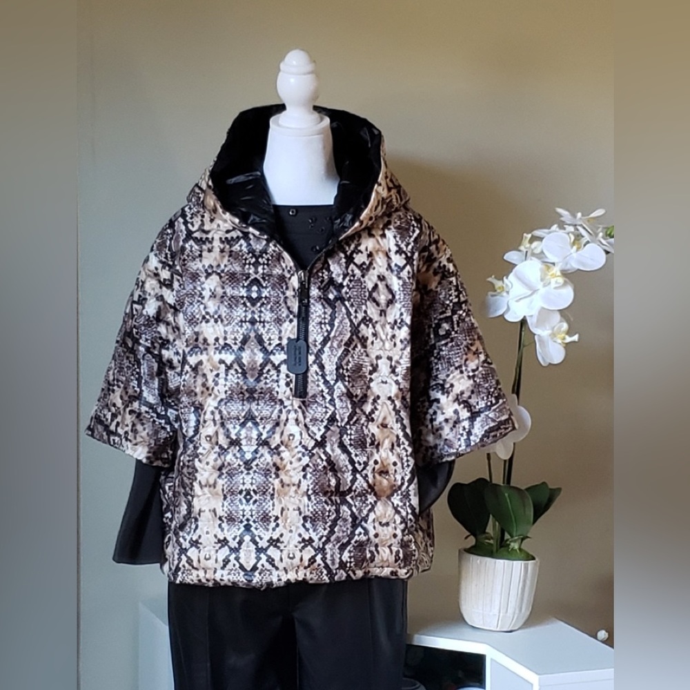 NWOT THINK ROYLN Hooded puncho Reversible  python Oversize Down puffer